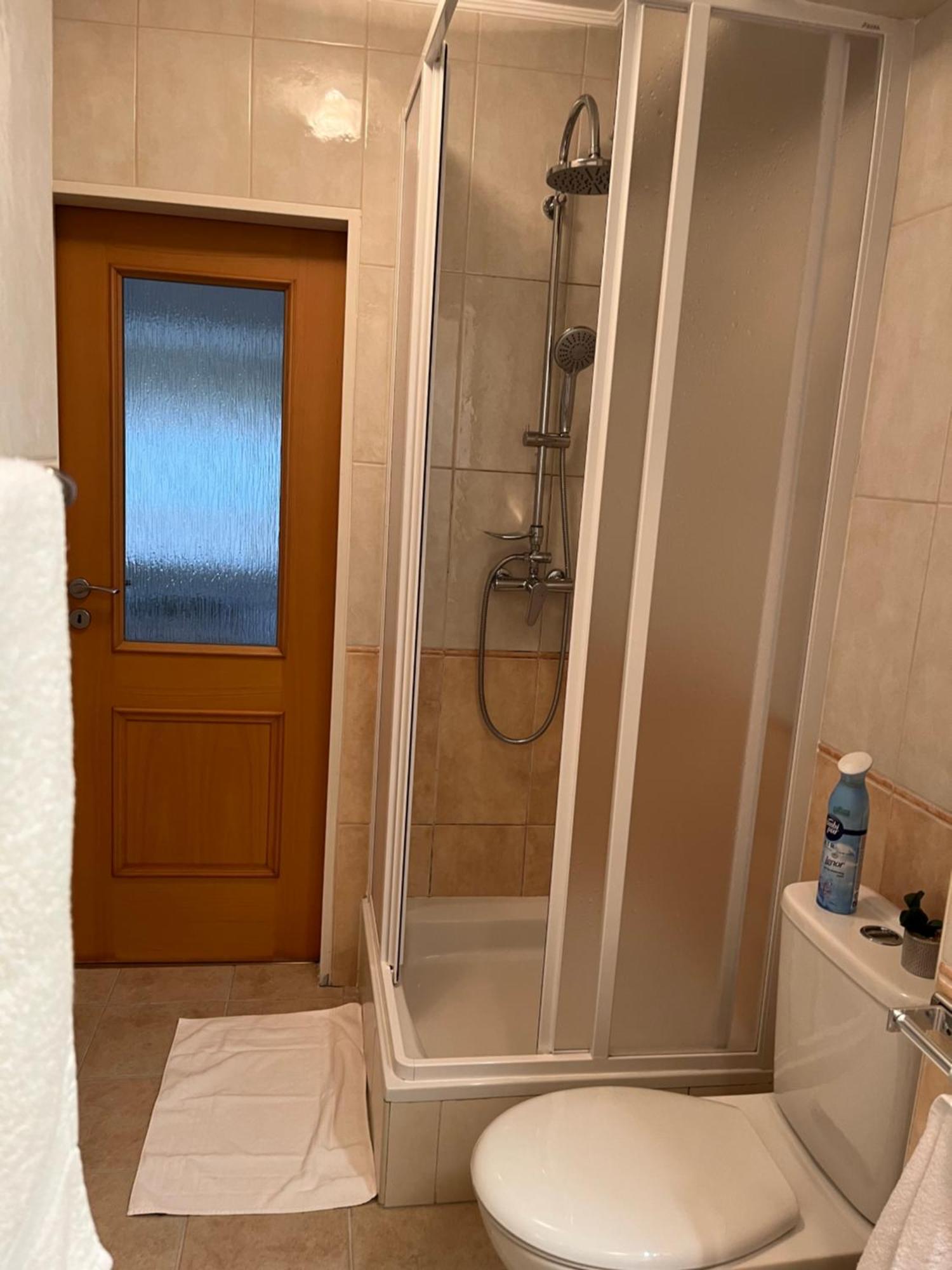 Reka Apartmanhaz Buk Ngoại thất bức ảnh