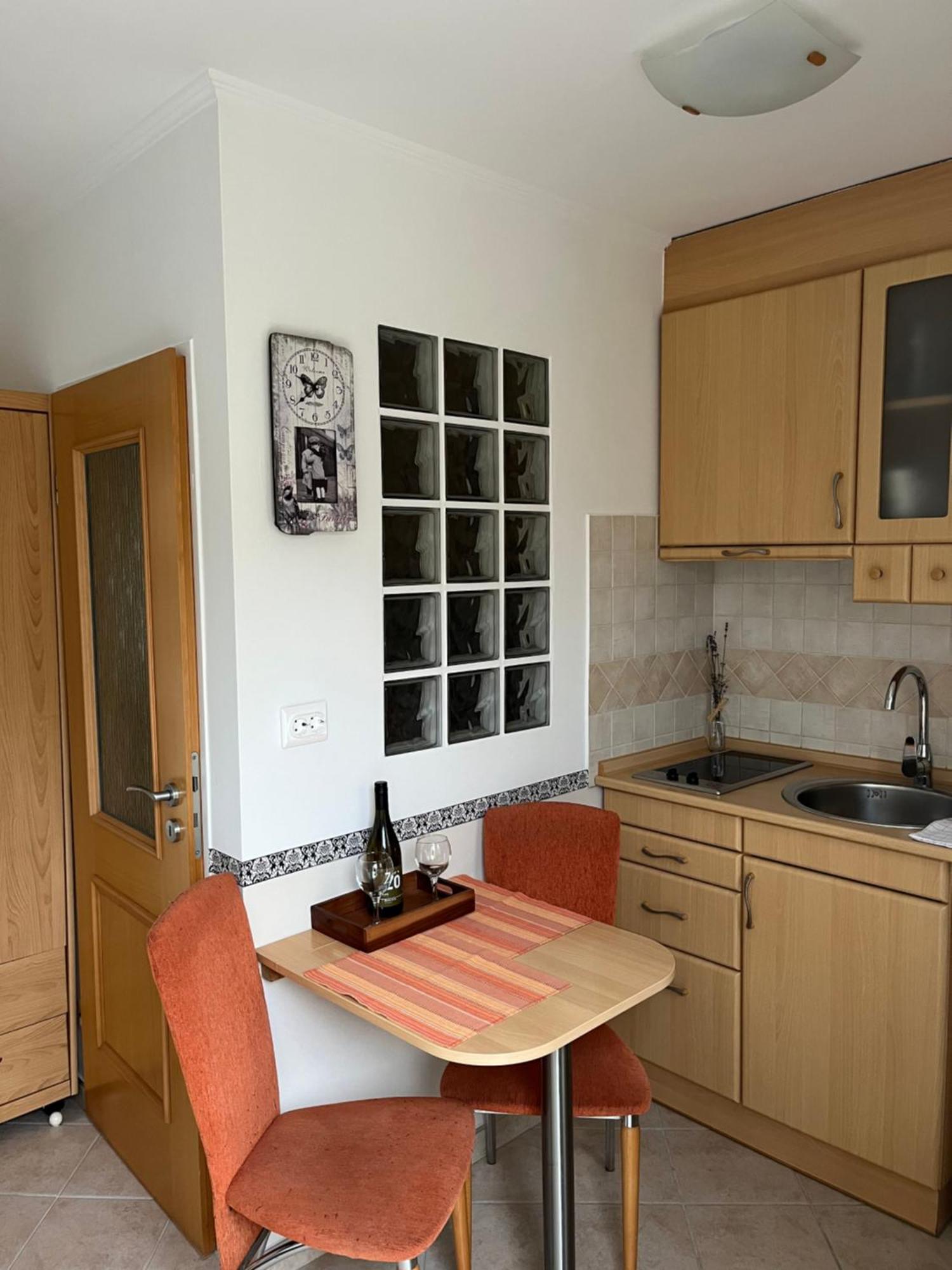 Reka Apartmanhaz Buk Ngoại thất bức ảnh
