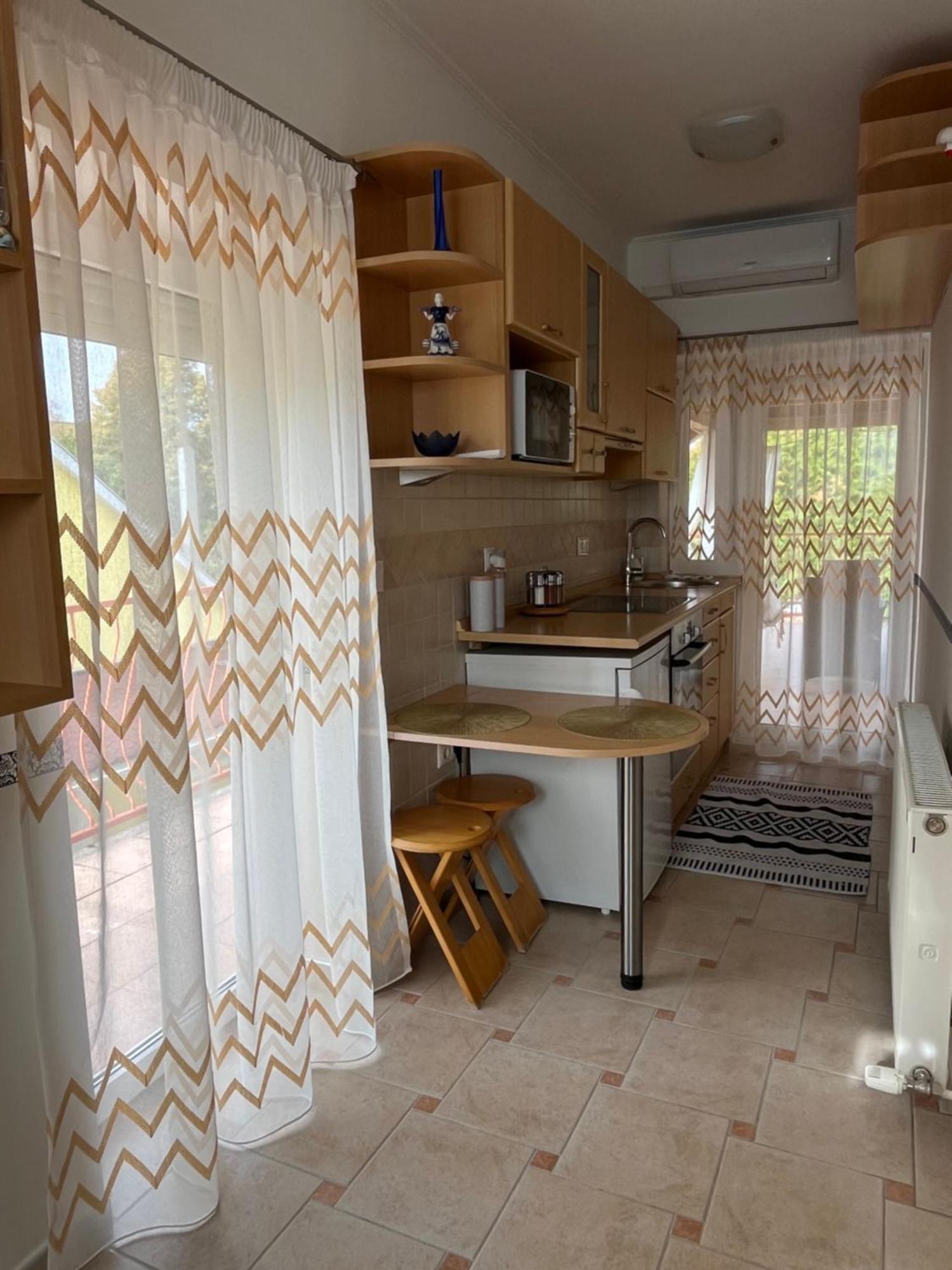 Reka Apartmanhaz Buk Ngoại thất bức ảnh
